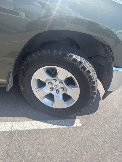 Used 2020 RAM 1500 Big Horn AWD/4WD image 17