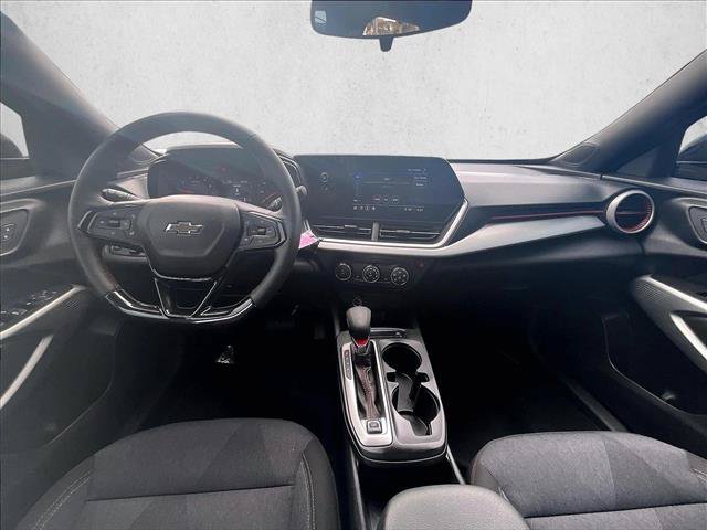 Certified 2024 Chevrolet Trax RS FWD image 16