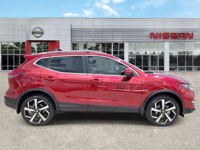 Certified 2022 Nissan Rogue Sport SL image 3