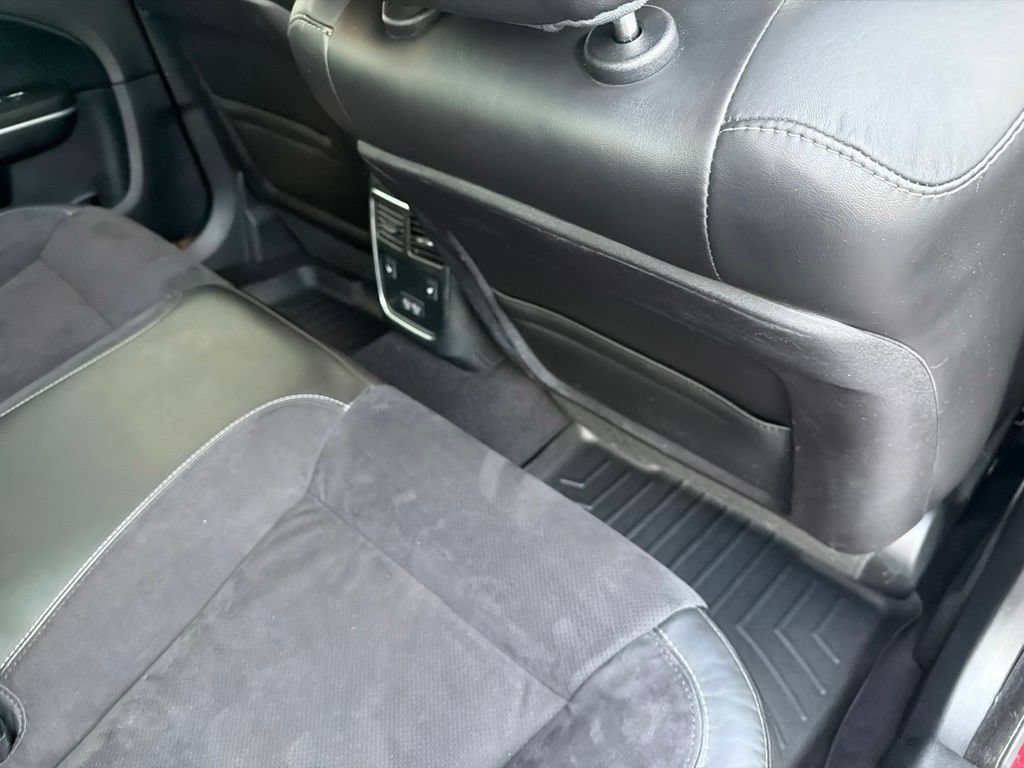Used 2019 Dodge Charger R/T w/ Plus Group RWD image 24