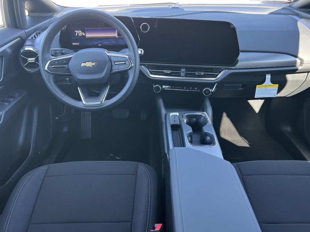 New 2026 Chevrolet Equinox EV LT image 2