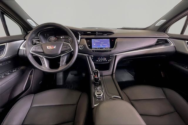 Used 2025 Cadillac XT5 Premium Luxury FWD image 7