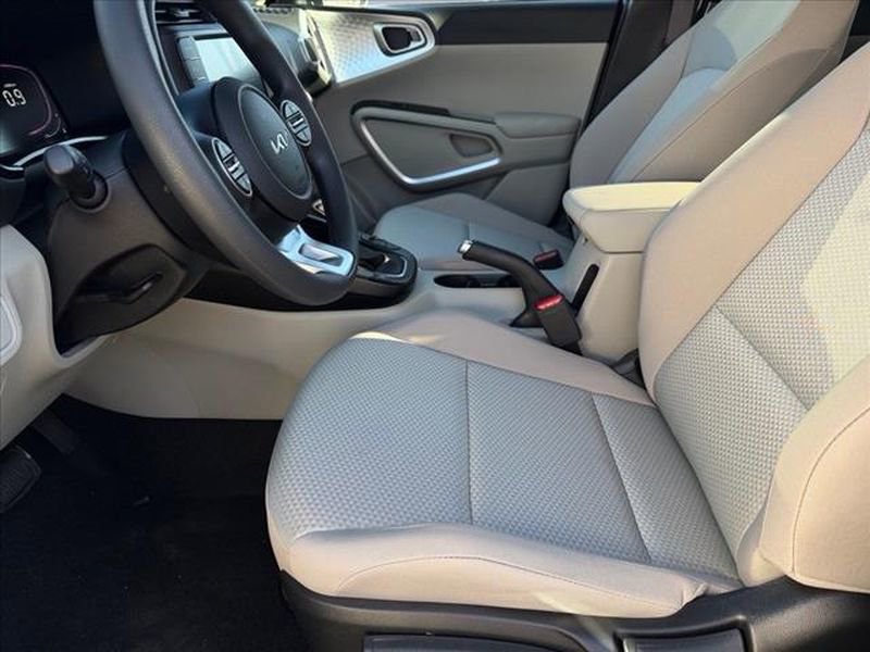 New 2025 Kia Soul LX image 10