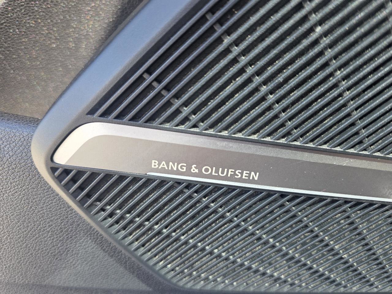 Used 2018 Audi SQ5 Premium Plus w/ Navigation Package image 13