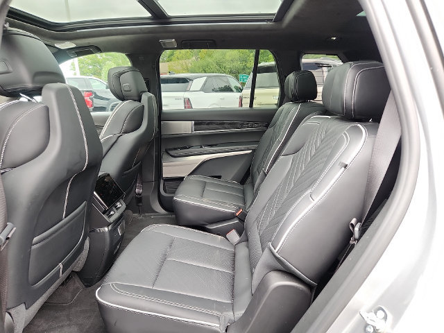 Certified 2026 Cadillac Vistiq Sport w/ LPO, Floor Liner Package AWD/4WD image 10