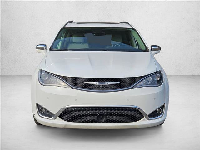 Used 2019 Chrysler Pacifica Limited w/ Tire & Wheel Group image 2