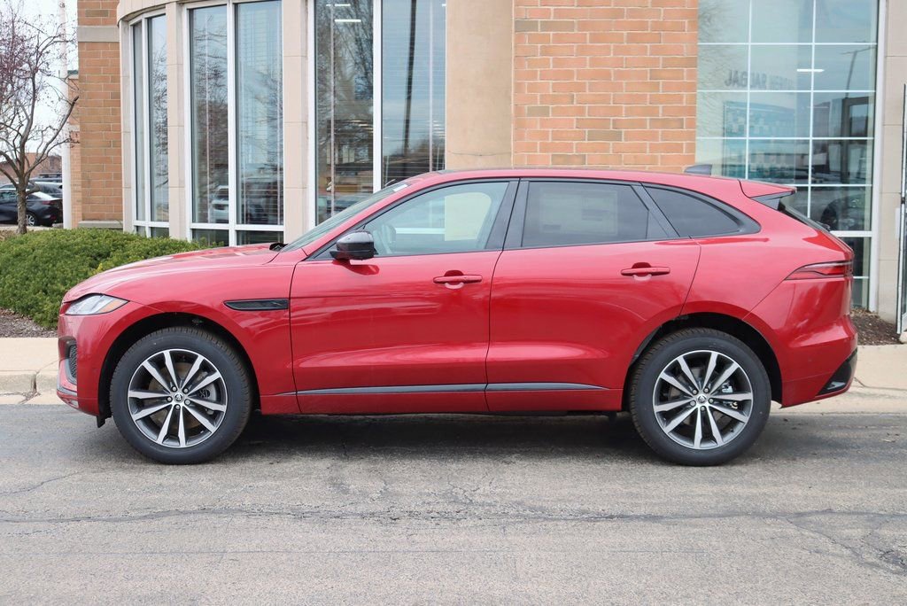 Used 2026 Jaguar F-PACE R-Dynamic S image 2