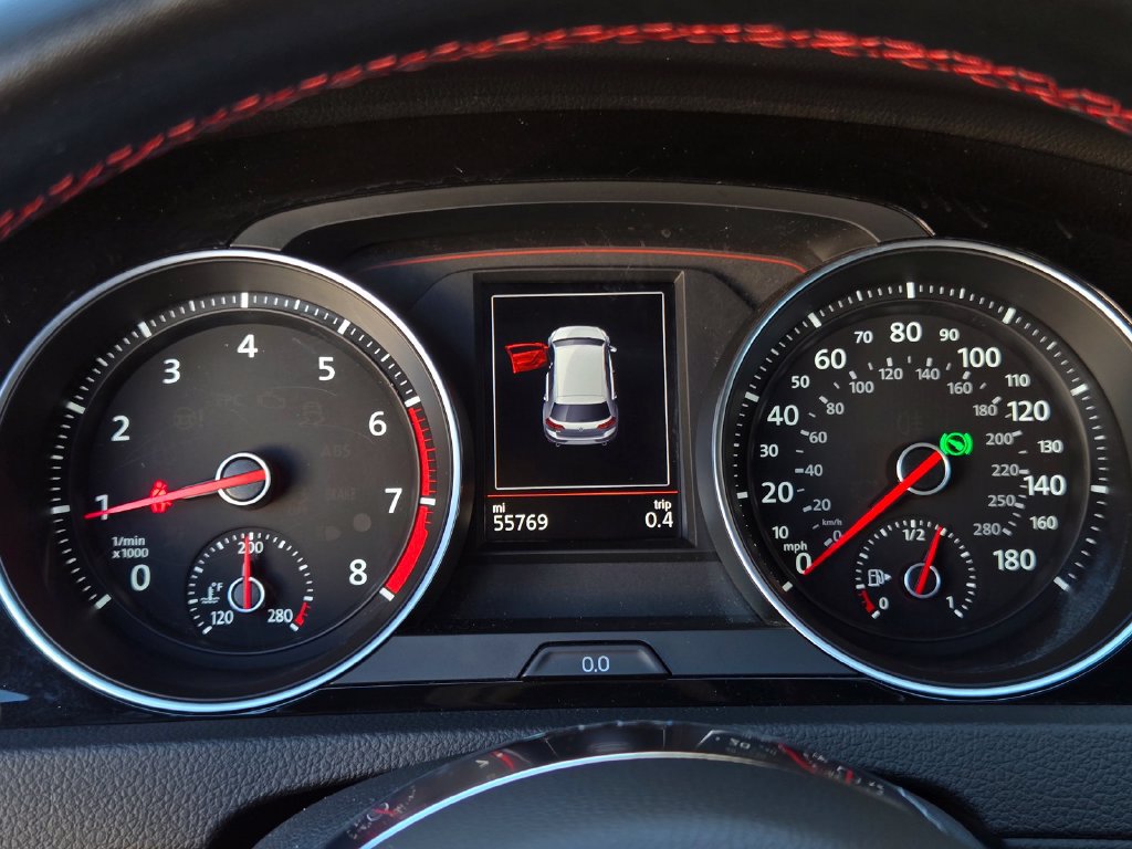 Used 2021 Volkswagen GTI SE FWD image 32