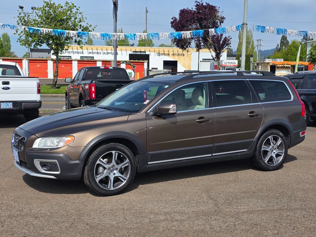 Used 2013 Volvo XC70 T6 AWD/4WD image 1