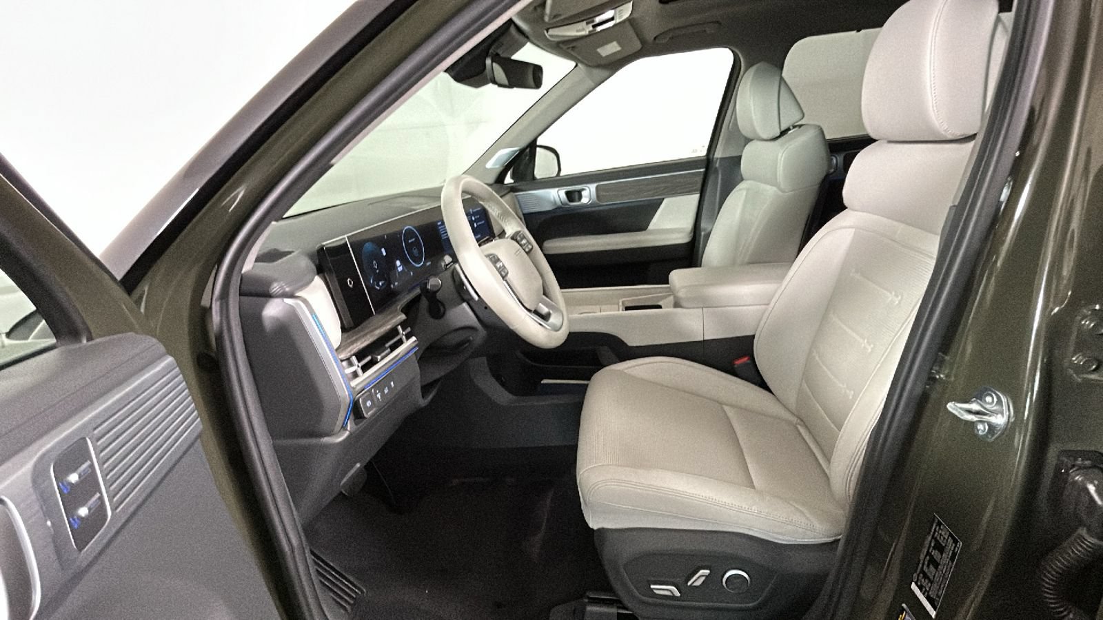 Used 2024 Hyundai Santa Fe Limited AWD/4WD image 14