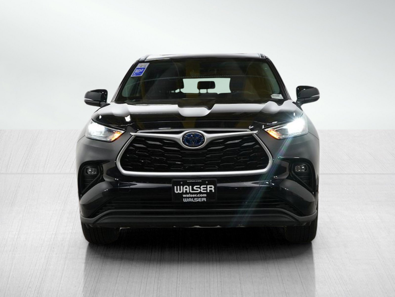 Used 2021 Toyota Highlander XLE image 9