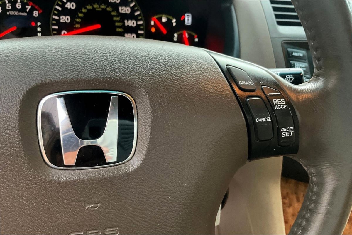 Used 2004 Honda Accord EX image 12