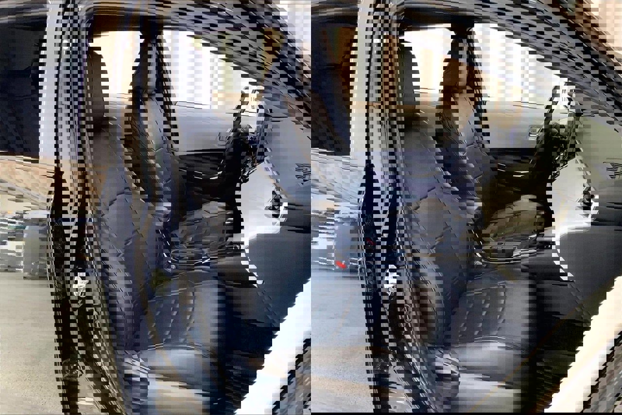 Used 2024 Toyota Corolla SE image 6