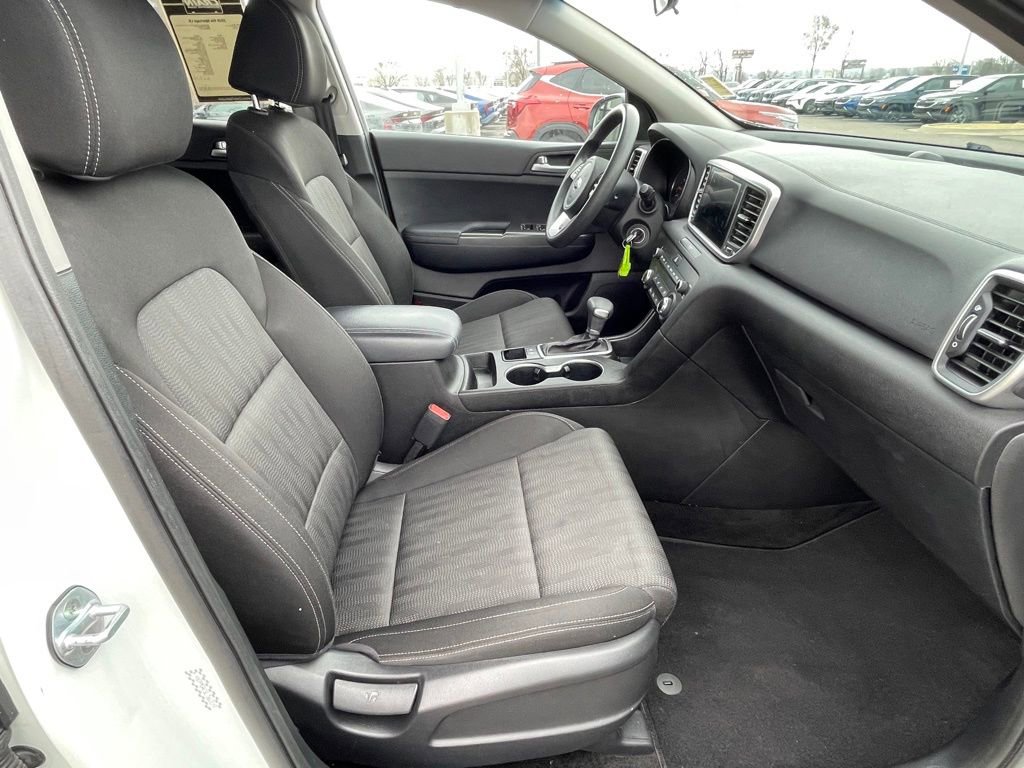 Used 2020 Kia Sportage LX image 26