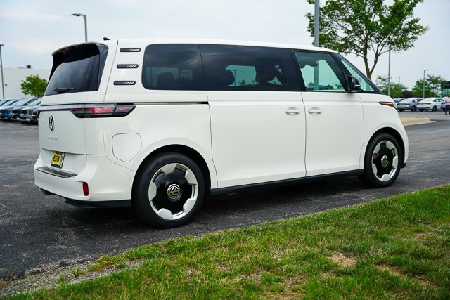 New 2025 Volkswagen ID. Buzz Pro S image 31