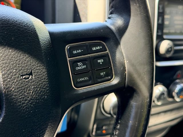 Used 2015 RAM 1500 Classic SLT w/ SLT Plus D←cor Group AWD/4WD image 8