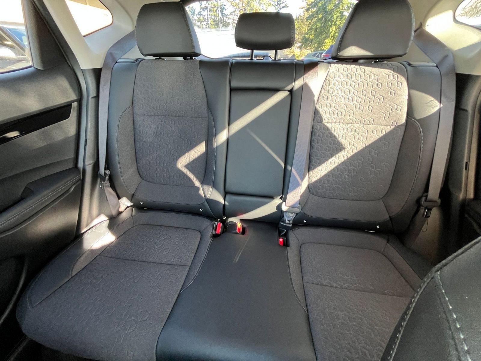 Used 2025 Kia Seltos S image 40