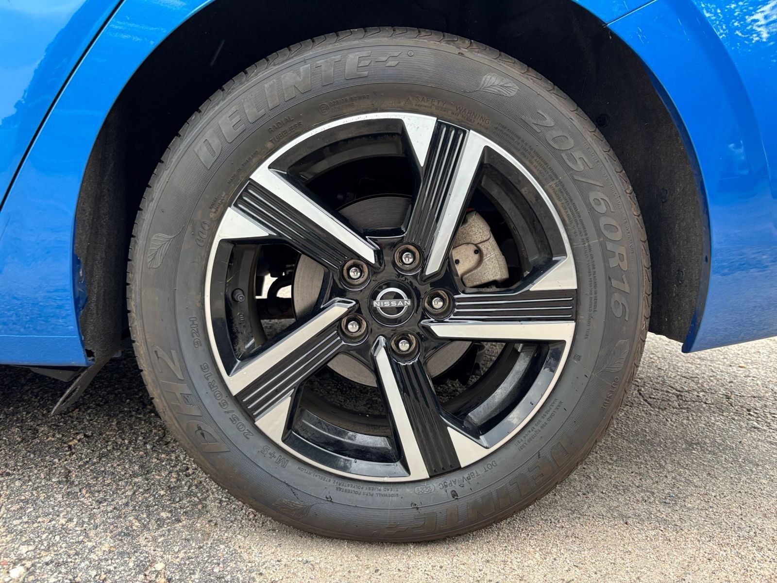 Used 2025 Nissan Sentra SV FWD image 25