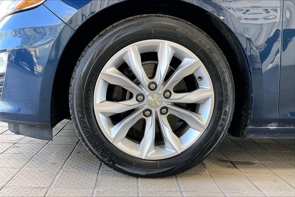 Used 2021 Chevrolet Malibu LT image 31