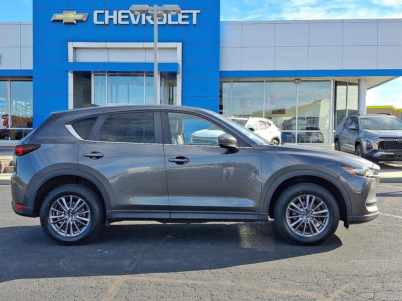 Used 2017 MAZDA CX-5 Touring w/ Preferred Equipment Package image 7