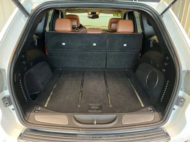 Used 2013 Jeep Grand Cherokee Overland image 15