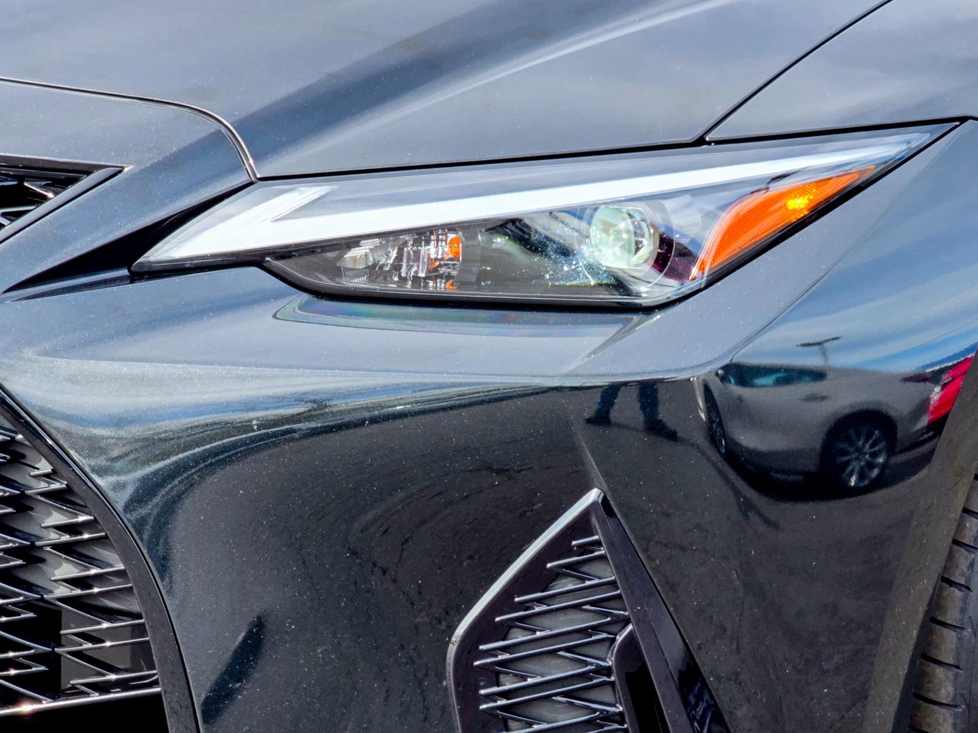 Used 2025 Lexus IS 350 F Sport RWD image 7