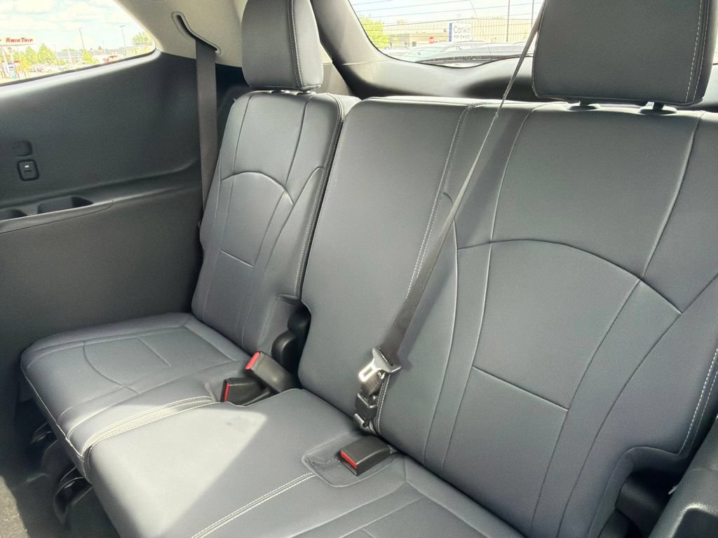 Used 2018 Buick Enclave Premium AWD/4WD image 14