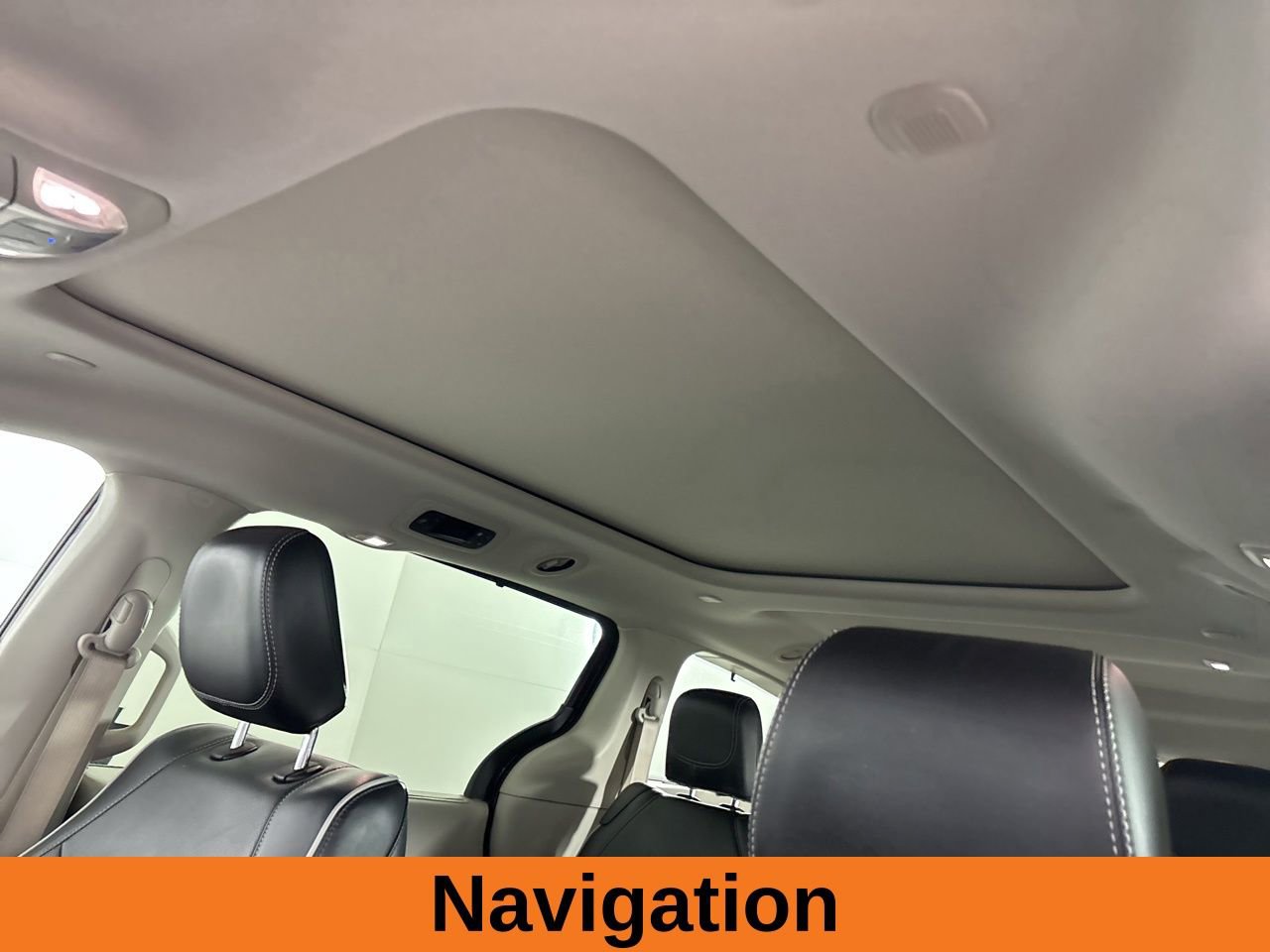 Used 2024 Chrysler Pacifica Limited image 11