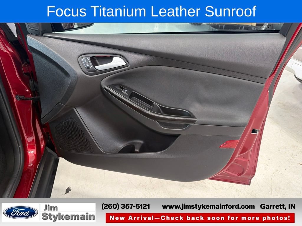 Used 2017 Ford Focus Titanium w/ Titanium Technology Package FWD image 35
