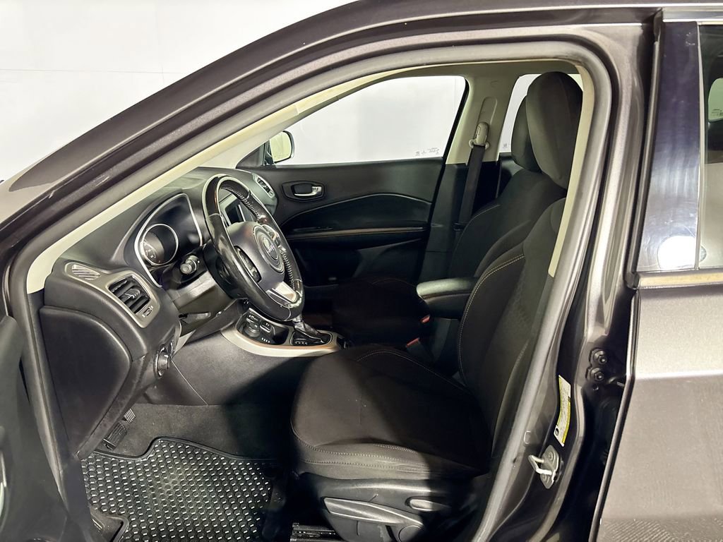 Used 2020 Jeep Compass Sport w/ Cold Weather Group image 11