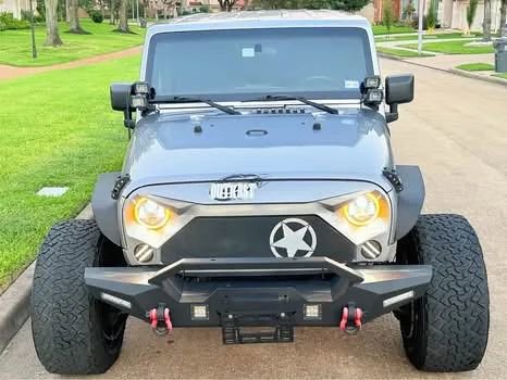 Used 2013 Jeep Wrangler Unlimited Sport image 8