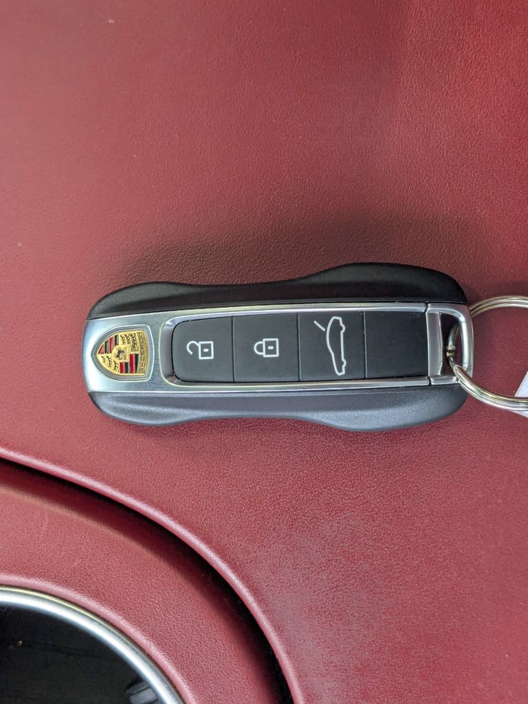 Used 2022 Porsche Panamera RWD image 54