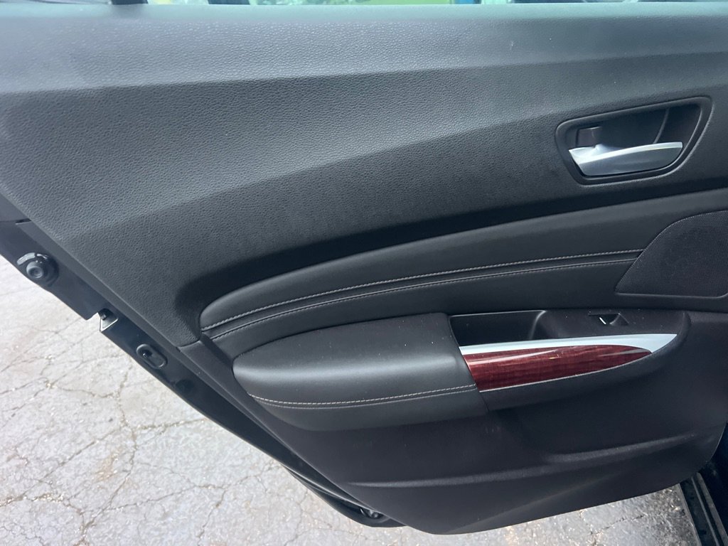 Used 2015 Acura TLX w/ Technology Package image 12