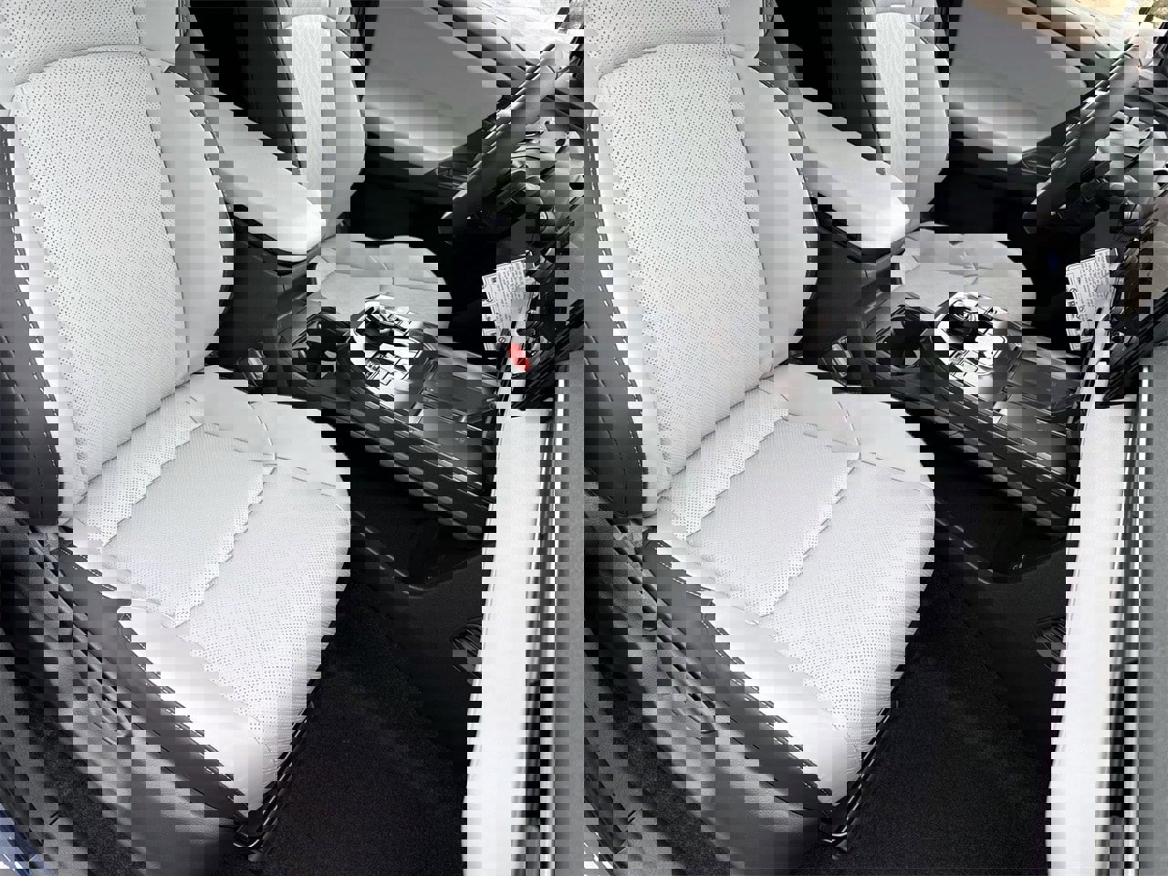 New 2026 Subaru Solterra Premium image 7