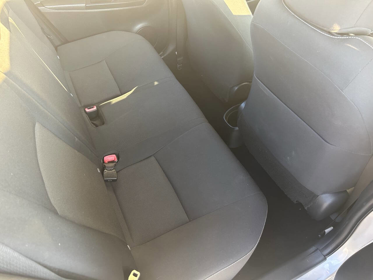 Used 2016 Toyota Yaris SE image 5