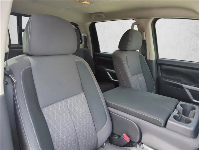 Used 2024 Nissan Titan SV image 22
