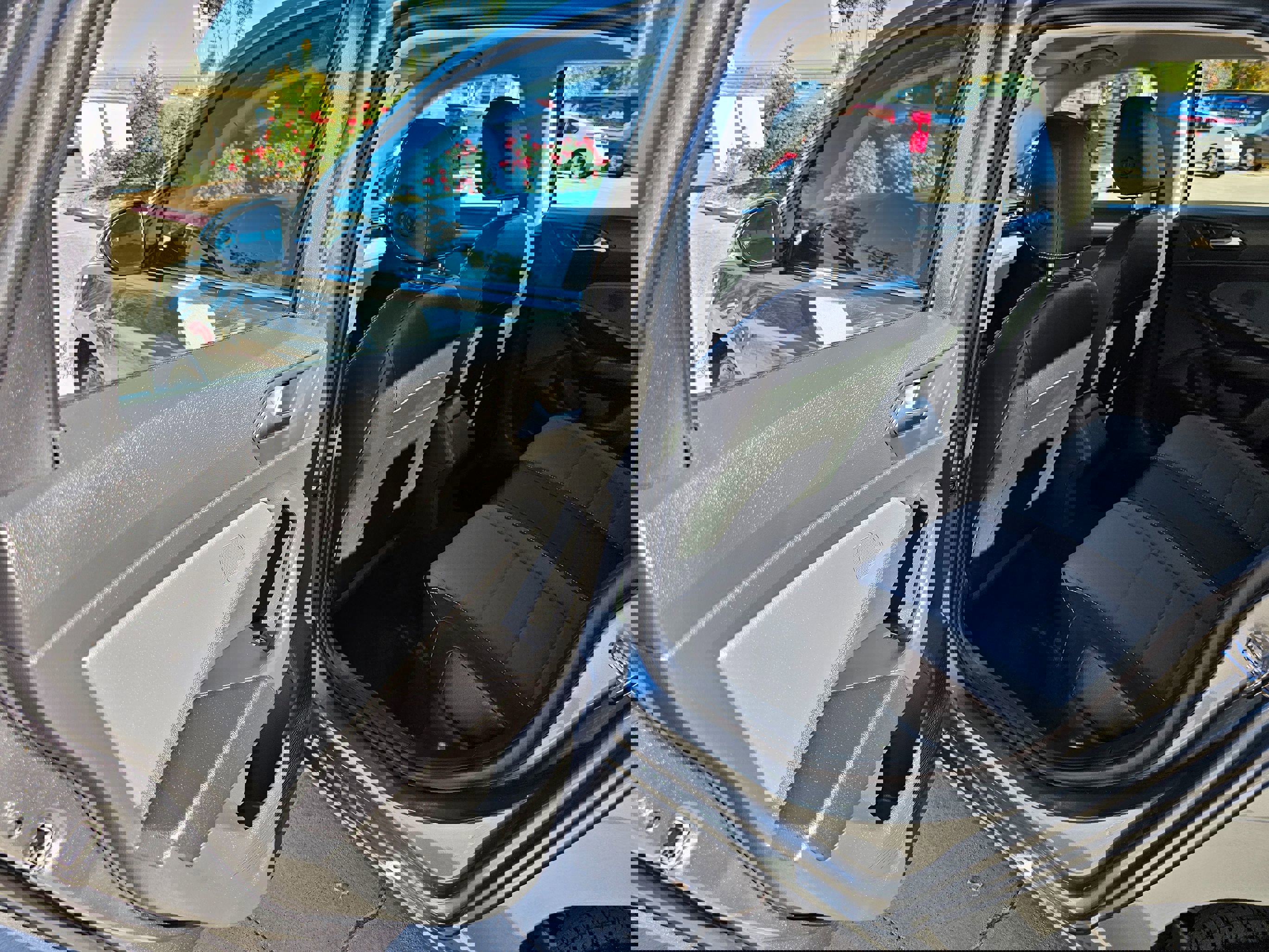 Used 2025 Volkswagen Jetta SE image 18