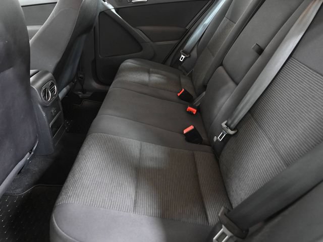Used 2017 Volkswagen Tiguan Limited w/ Premium Package FWD image 8