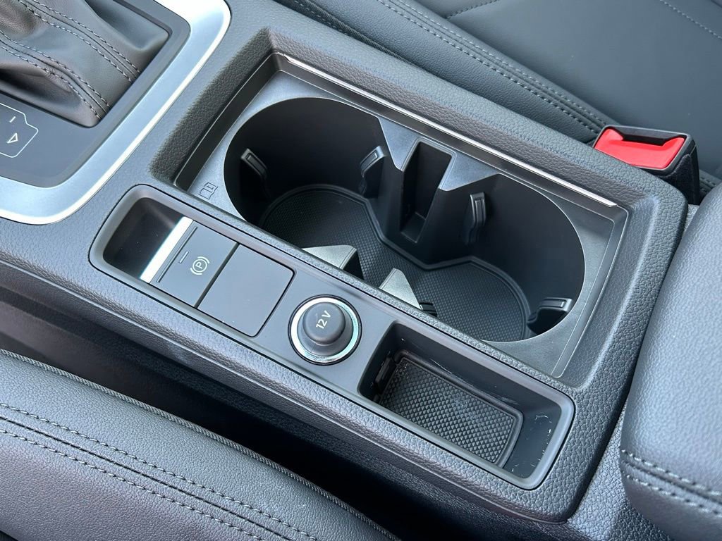 Used 2025 Audi Q3 2.0T Premium w/ Convenience Package image 29