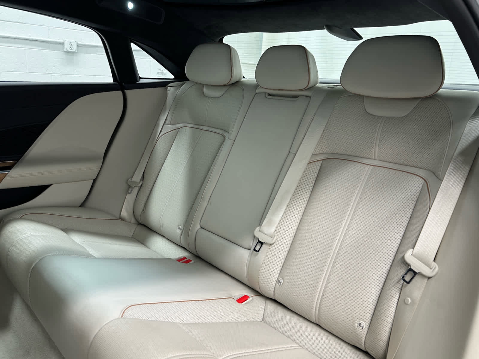 Used 2023 Lucid Air Grand Touring image 15