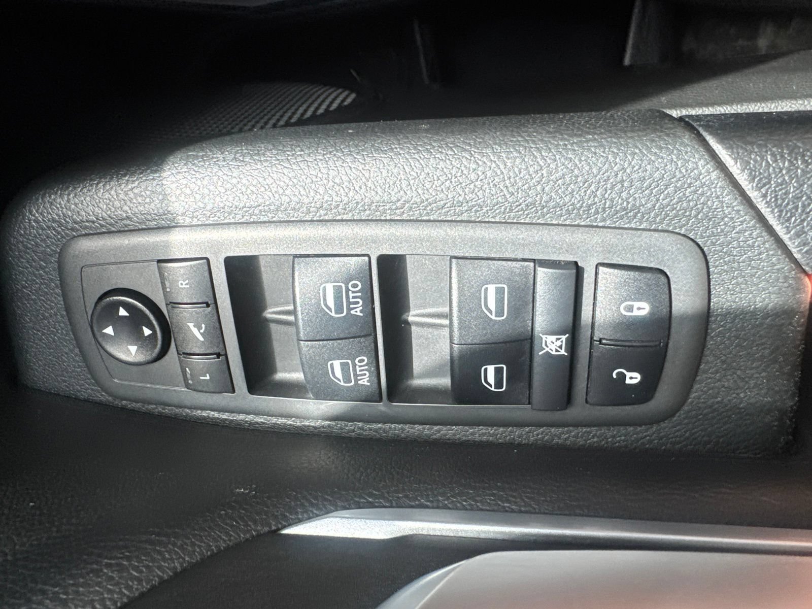 Used 2021 RAM 1500 Big Horn RWD image 25