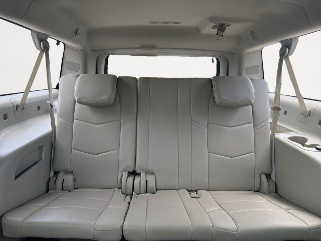 Used 2020 Cadillac Escalade ESV Premium Luxury AWD/4WD image 16