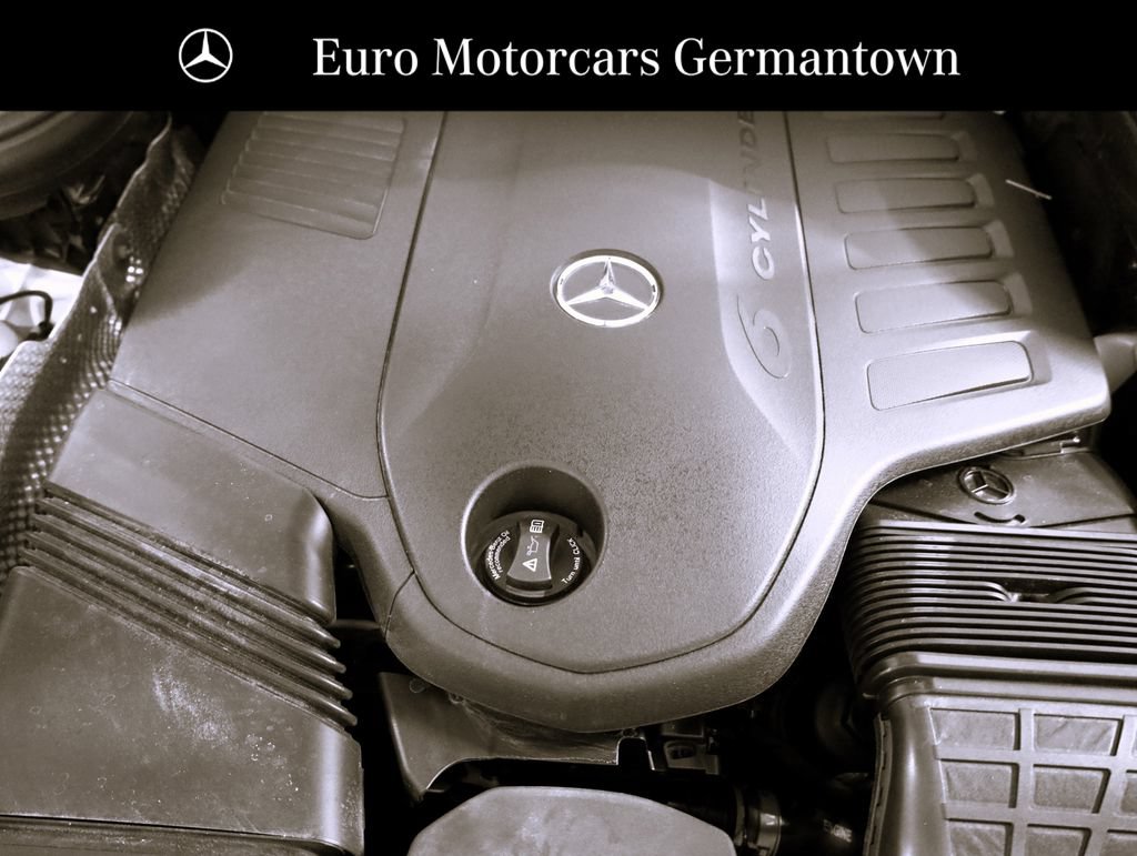 Used 2025 Mercedes-Benz GLS 450 4MATIC w/ AMG Line Exterior image 82