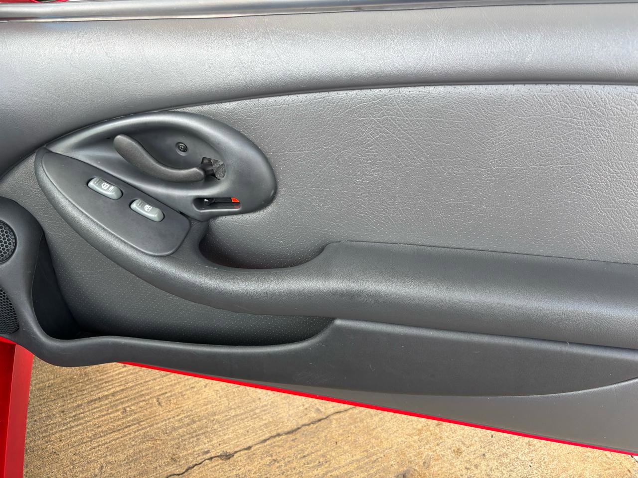 Used 1998 Pontiac Firebird Formula w/ Security Pkg image 22