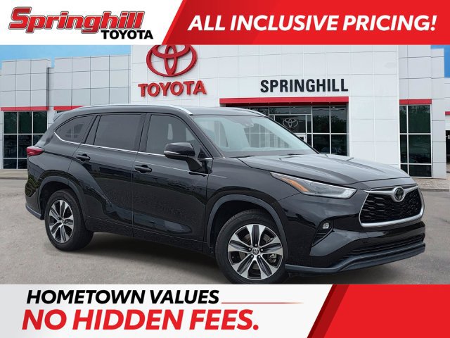 Used 2021 Toyota Highlander XLE FWD image 1