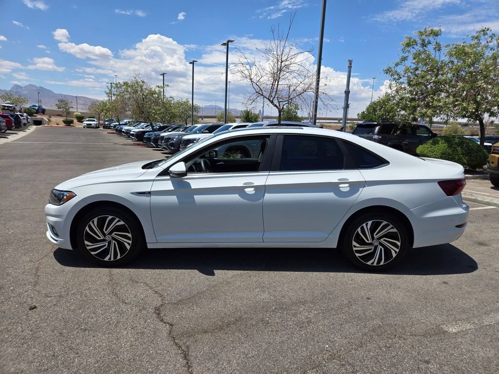 Certified 2021 Volkswagen Jetta SEL Premium FWD image 4