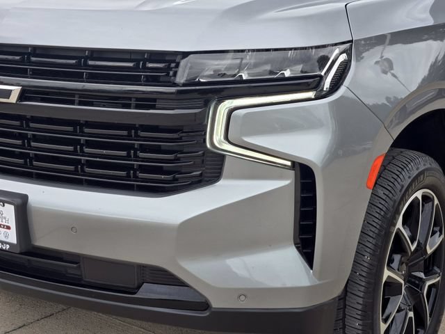 Used 2023 Chevrolet Suburban RST w/ Luxury Package AWD/4WD image 7