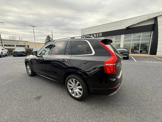 Used 2017 Volvo XC90 T6 Momentum w/ Vision Package image 5