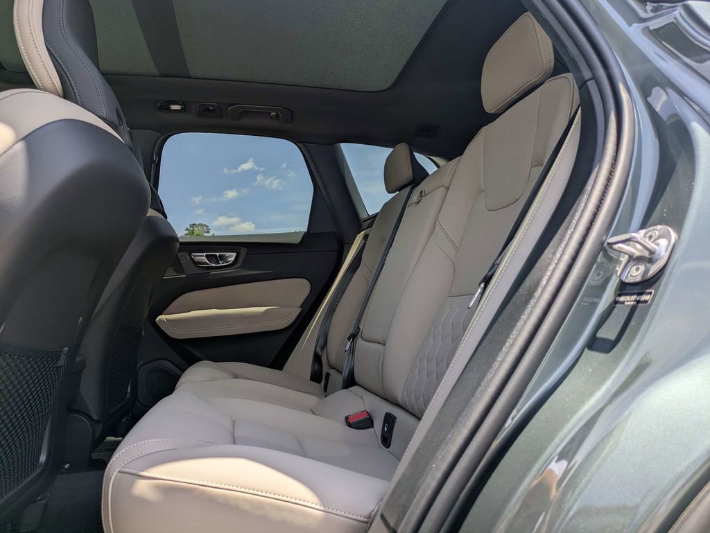 New 2026 Volvo XC60 B5 Core AWD/4WD image 15