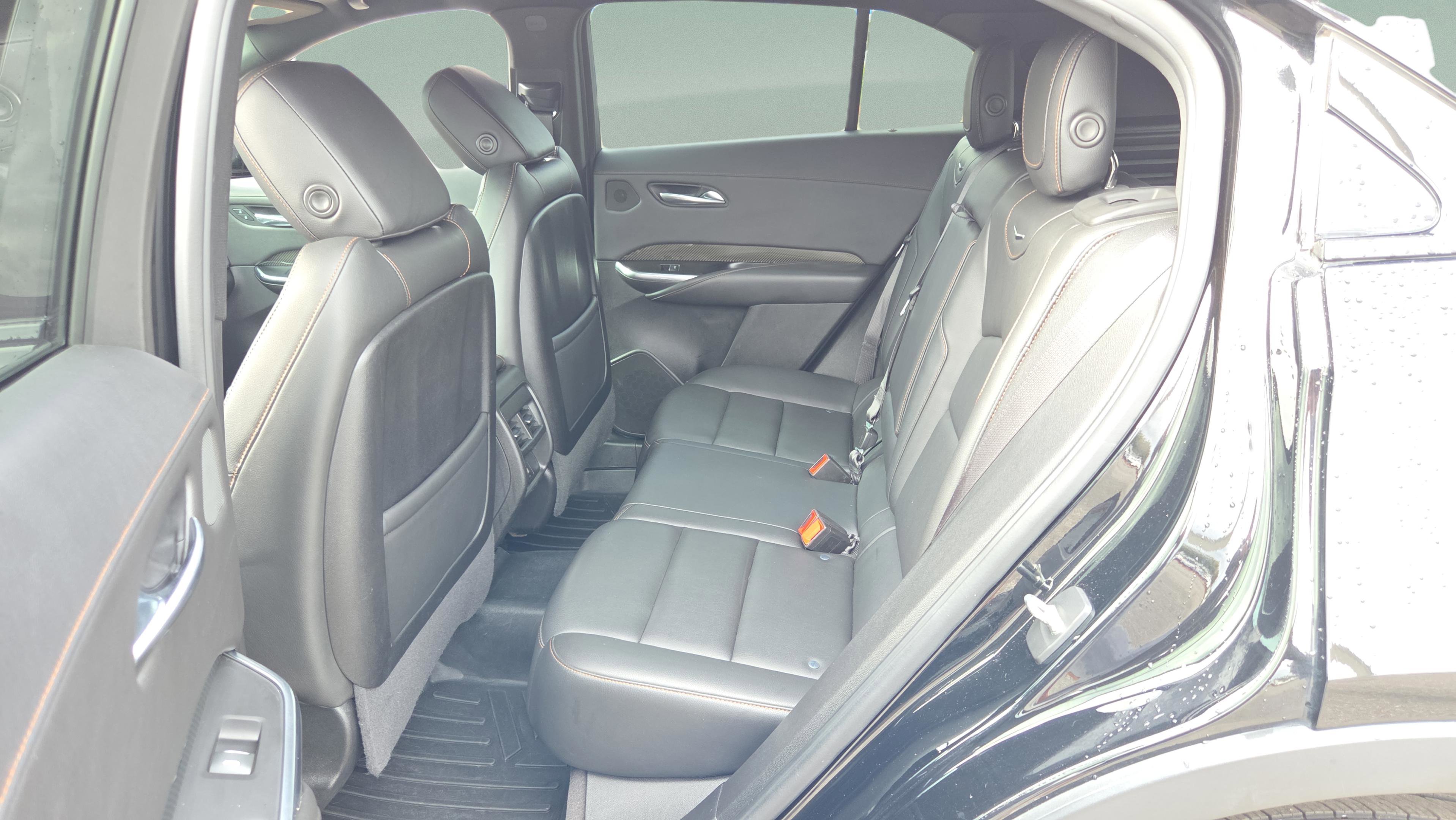 Used 2020 Cadillac XT4 Sport w/ Driver Awareness Package image 12